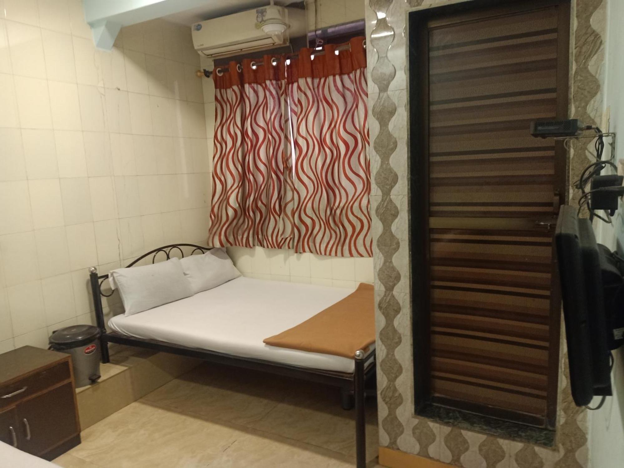 Hotel Central Inn Bombay Habitación foto